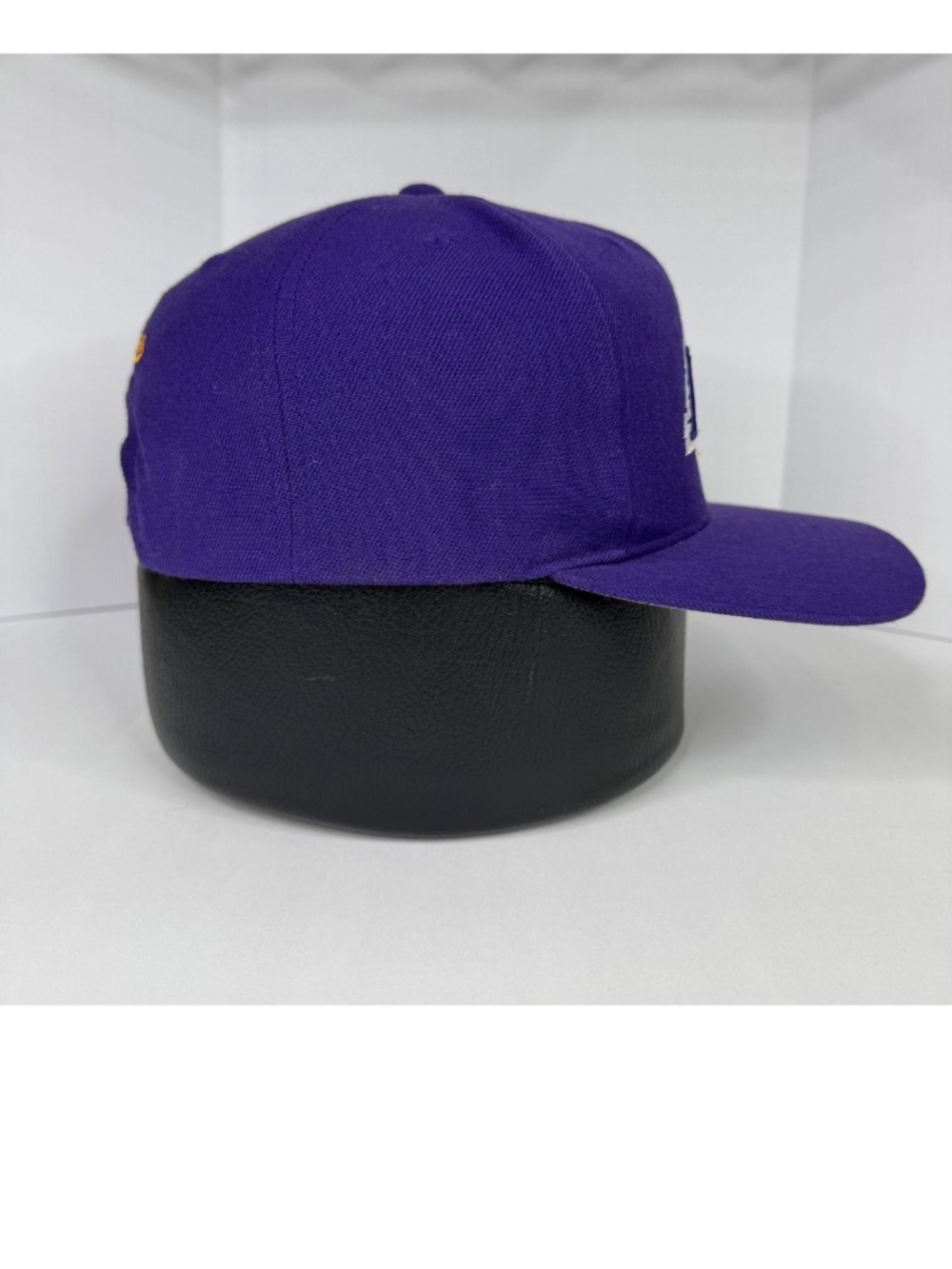 LA Lakers Snapback Hat Cap Men's One Size Purple NBA Basketball Mitchell Ness - Picture 2 of 7